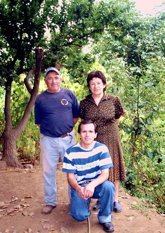 Ignacio with his parents